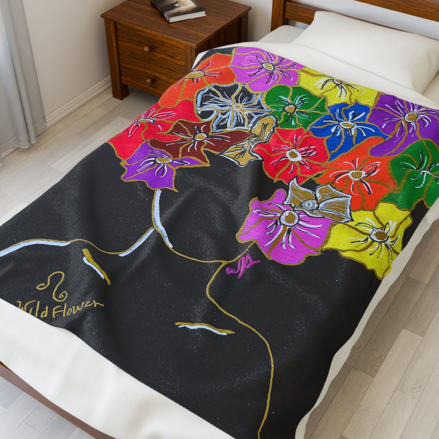 Wild Flower Plush Blanket, Cozy Home Decor, Flower Print Throw, Gift for Her, Soft Blanket for All Seasons